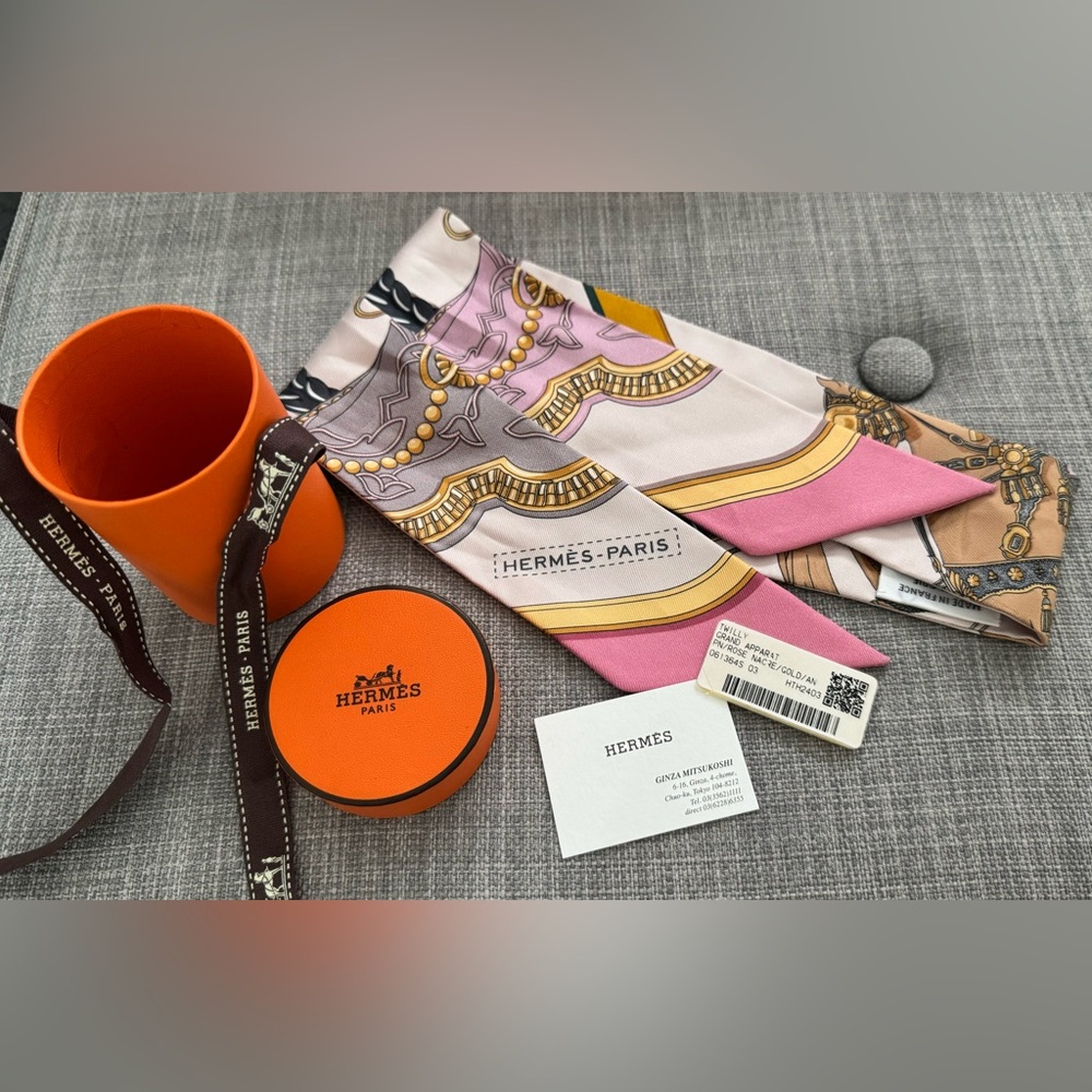 Hermes Grand Apparat Twilly in Rose Nacre, Gold, Anthracite, With Box/Ribbon